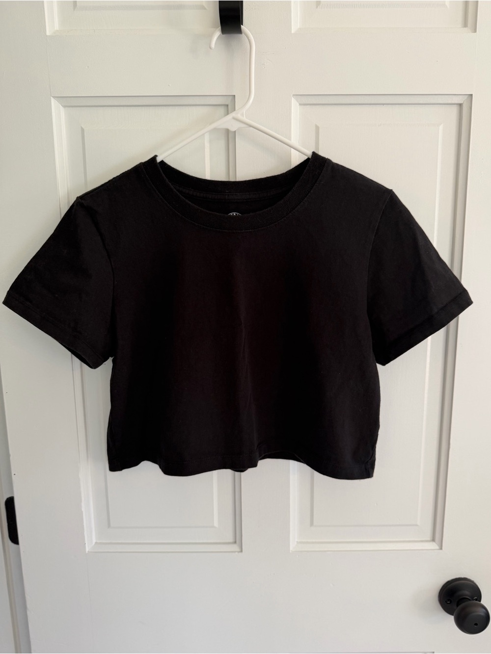 Urban Outfitters Black Cropped Baby Tee Short Sleeve Cotton Top Medium